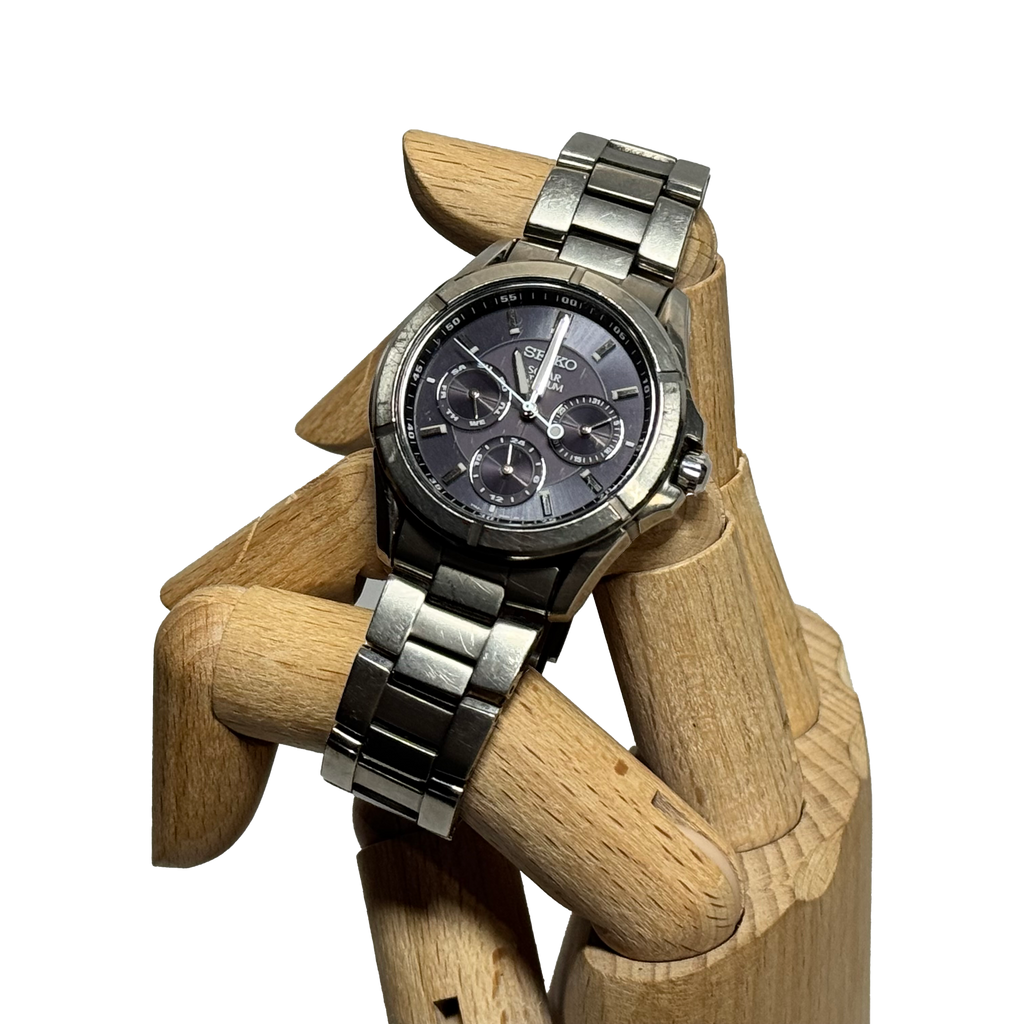 Seiko Solar V14J-0AE0