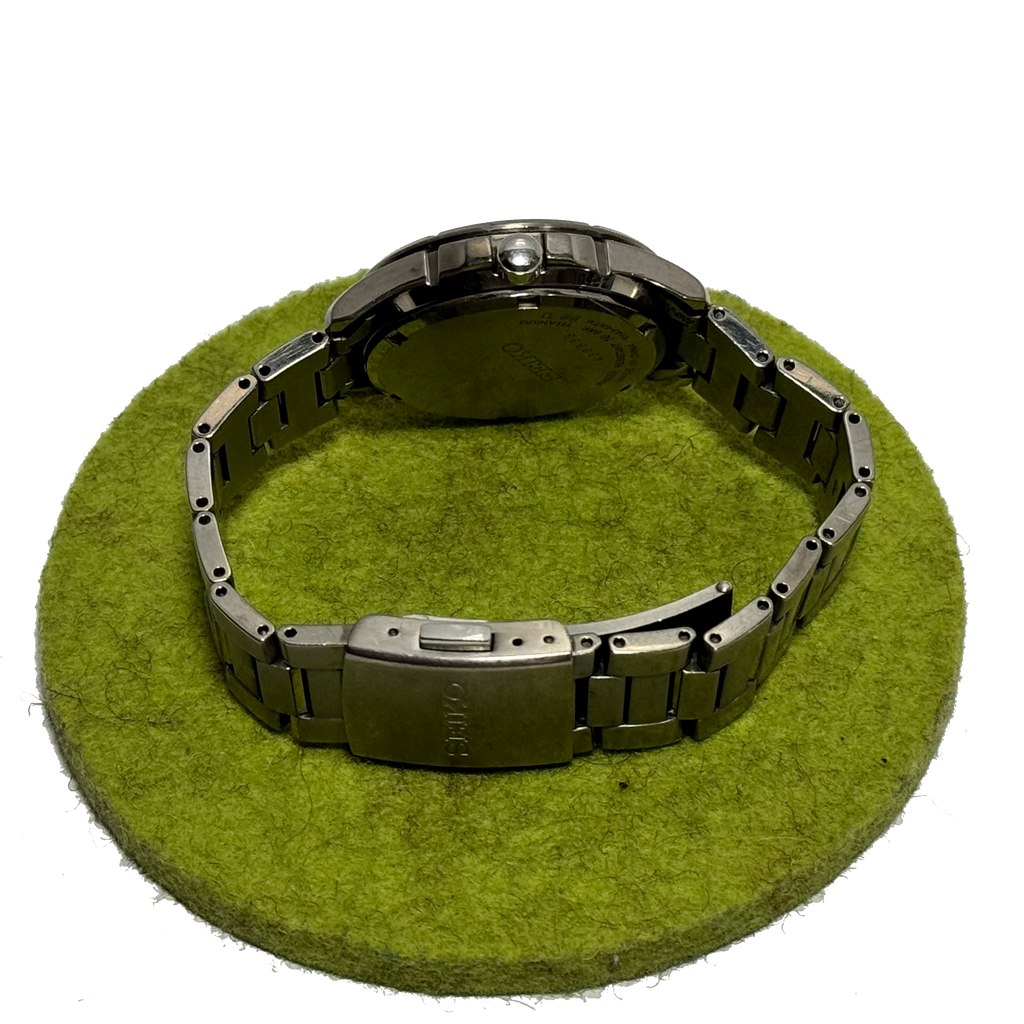 Seiko Solar V14J-0AE0